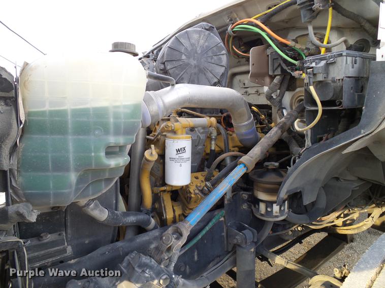 image for item DD8313 2008 Ford F750 Super Duty service truck with crane