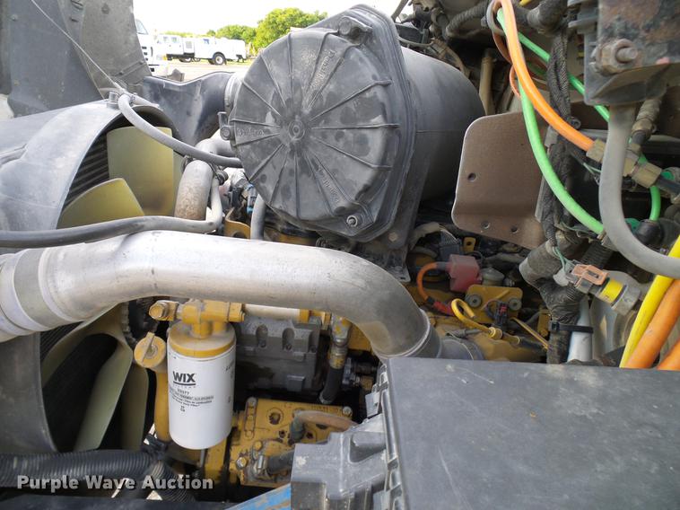 image for item DD8313 2008 Ford F750 Super Duty service truck with crane