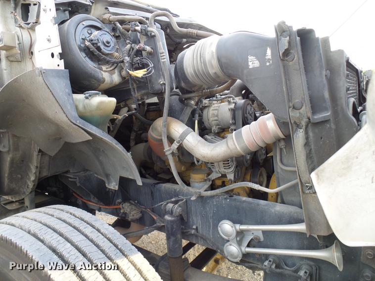 image for item DD8313 2008 Ford F750 Super Duty service truck with crane