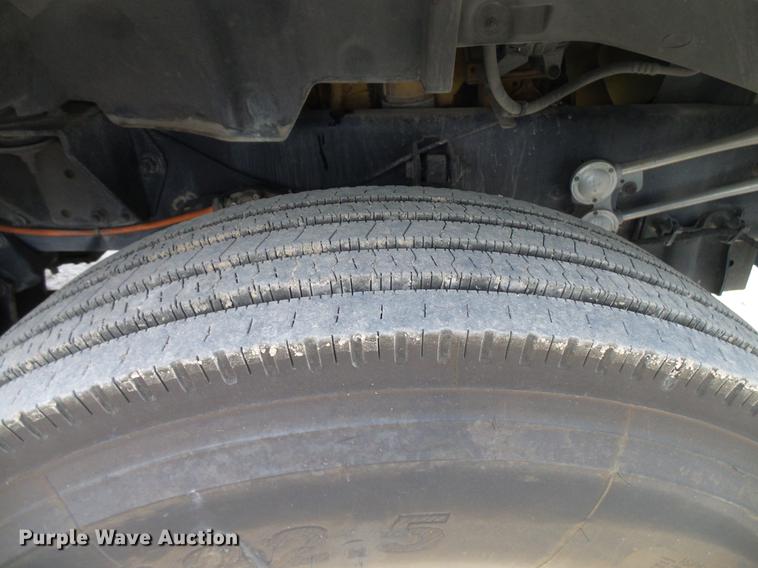 image for item DD8313 2008 Ford F750 Super Duty service truck with crane