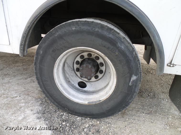 image for item DD8313 2008 Ford F750 Super Duty service truck with crane