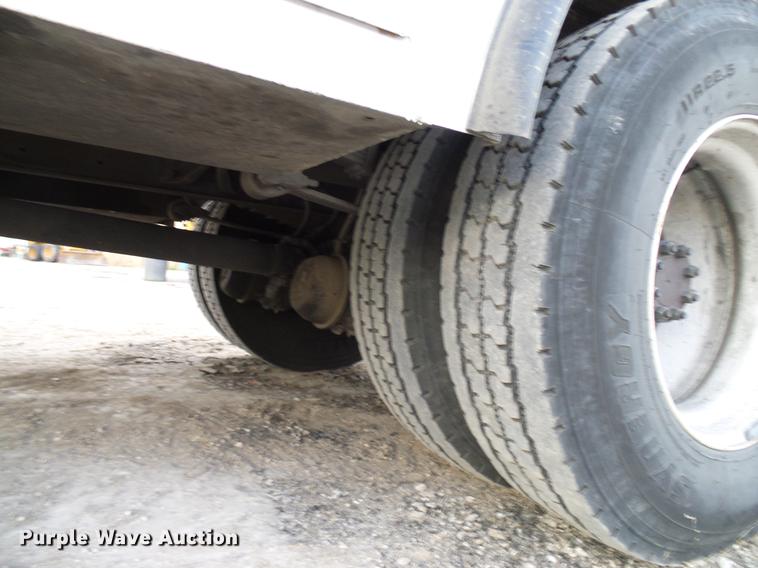 image for item DD8313 2008 Ford F750 Super Duty service truck with crane