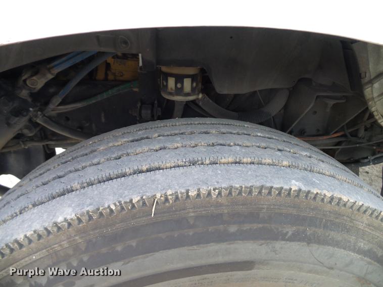 image for item DD8313 2008 Ford F750 Super Duty service truck with crane