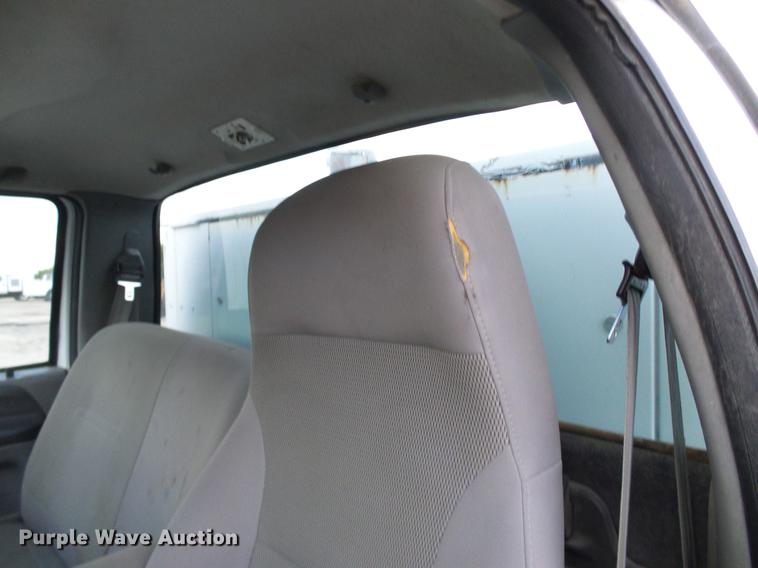 image for item DD8314 2007 Ford F750 service truck