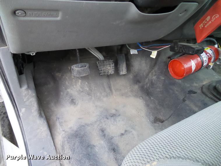 image for item DD8314 2007 Ford F750 service truck