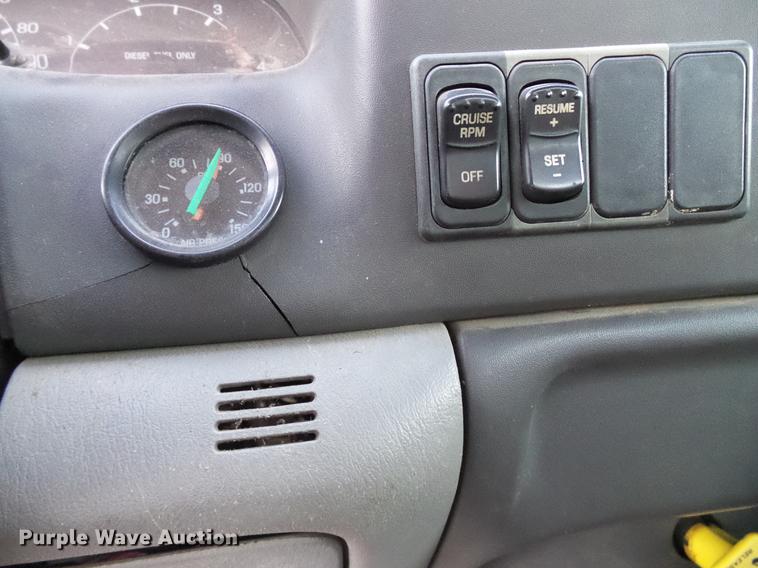 image for item DD8314 2007 Ford F750 service truck