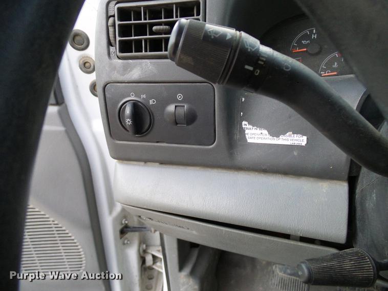 image for item DD8314 2007 Ford F750 service truck