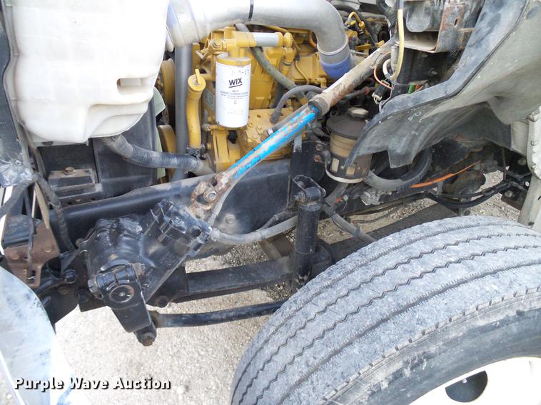 image for item DD8314 2007 Ford F750 service truck