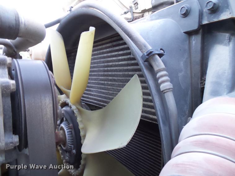 image for item DD8314 2007 Ford F750 service truck