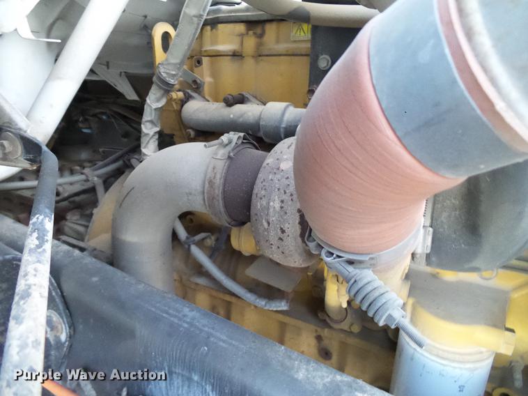 image for item DD8314 2007 Ford F750 service truck