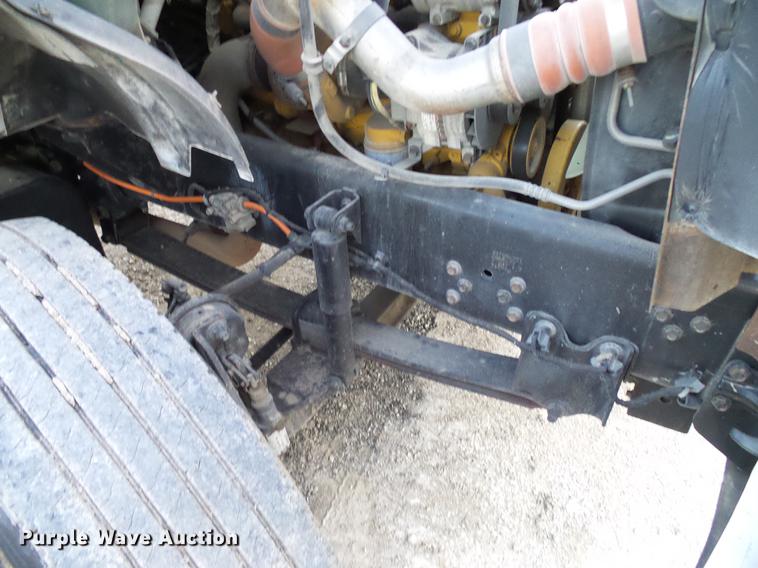 image for item DD8314 2007 Ford F750 service truck