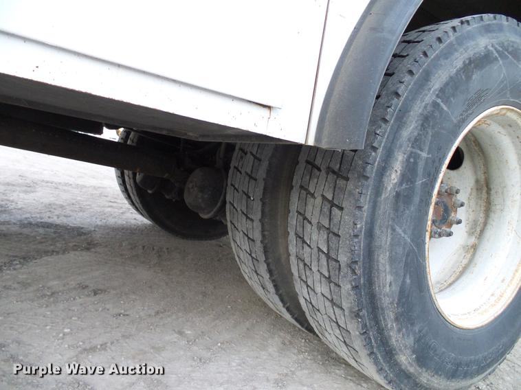 image for item DD8314 2007 Ford F750 service truck