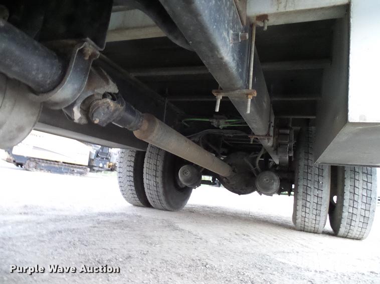 image for item DD8314 2007 Ford F750 service truck