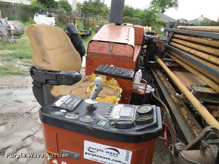 image for item DD8319 2001 Ditch Witch JT2720 directional boring unit