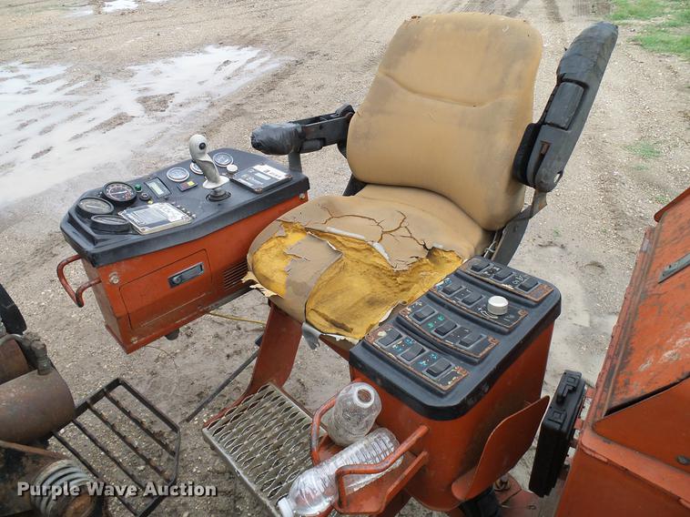 image for item DD8319 2001 Ditch Witch JT2720 directional boring unit