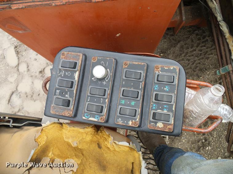 image for item DD8319 2001 Ditch Witch JT2720 directional boring unit