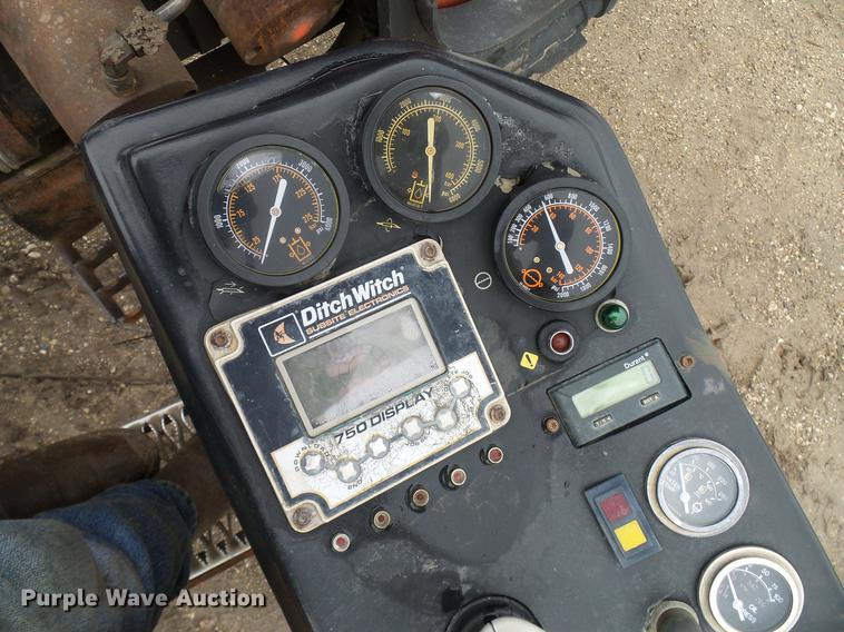 image for item DD8319 2001 Ditch Witch JT2720 directional boring unit