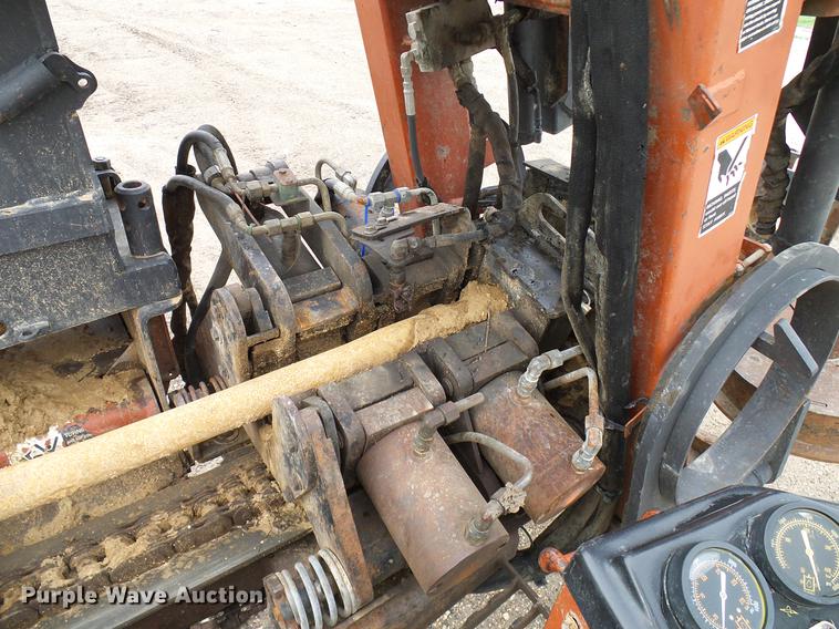 image for item DD8319 2001 Ditch Witch JT2720 directional boring unit