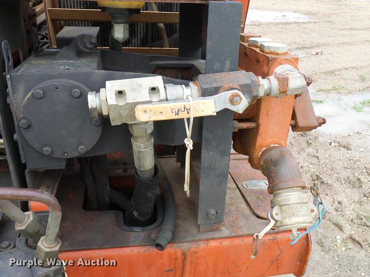 image for item DD8319 2001 Ditch Witch JT2720 directional boring unit