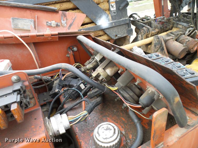image for item DD8319 2001 Ditch Witch JT2720 directional boring unit