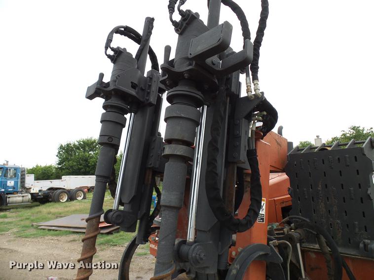 image for item DD8319 2001 Ditch Witch JT2720 directional boring unit