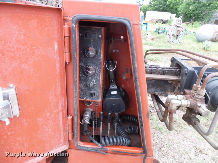 image for item DD8319 2001 Ditch Witch JT2720 directional boring unit