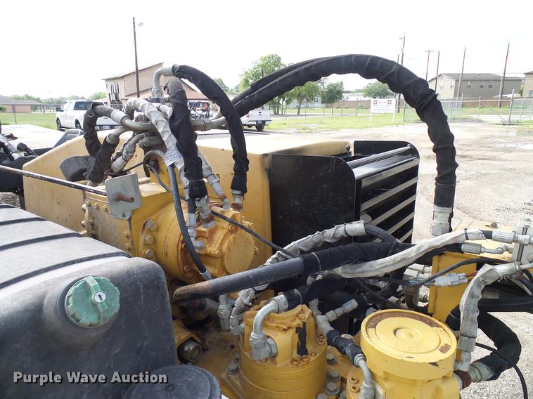 image for item DD8322 2008 Vermeer D24X40 Series II Navigator directional boring unit