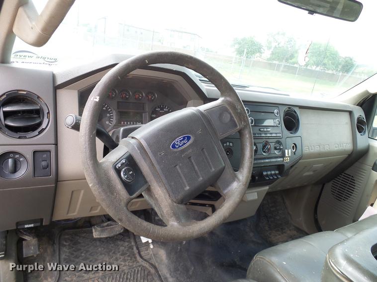 image for item DD8324 2010 Ford F450 Super Duty XL Crew Cab flatbed truck