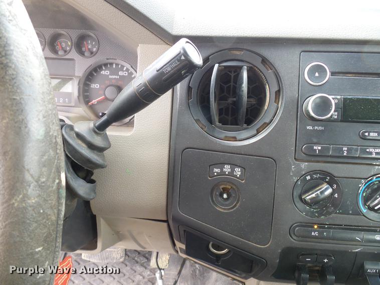 image for item DD8324 2010 Ford F450 Super Duty XL Crew Cab flatbed truck