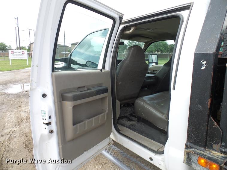 image for item DD8324 2010 Ford F450 Super Duty XL Crew Cab flatbed truck