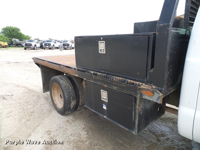 image for item DD8324 2010 Ford F450 Super Duty XL Crew Cab flatbed truck