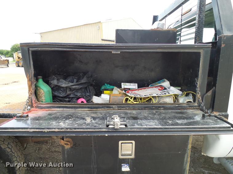 image for item DD8324 2010 Ford F450 Super Duty XL Crew Cab flatbed truck