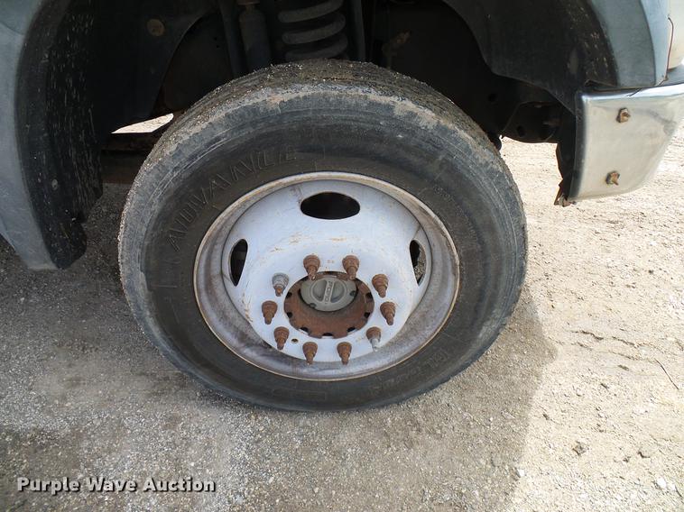 image for item DD8324 2010 Ford F450 Super Duty XL Crew Cab flatbed truck