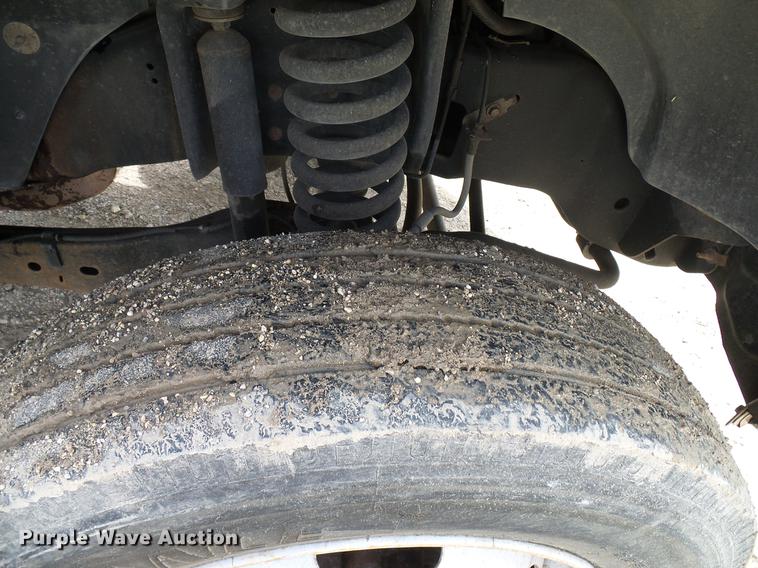 image for item DD8324 2010 Ford F450 Super Duty XL Crew Cab flatbed truck