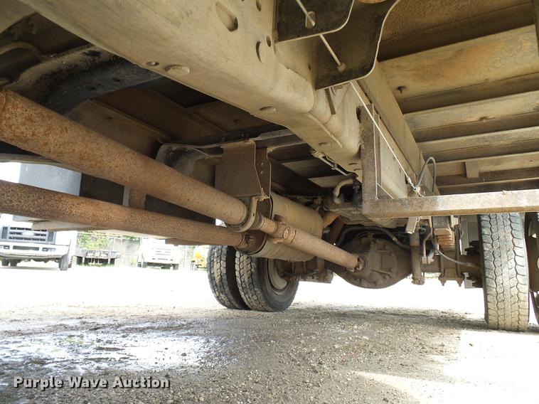 image for item DD8324 2010 Ford F450 Super Duty XL Crew Cab flatbed truck