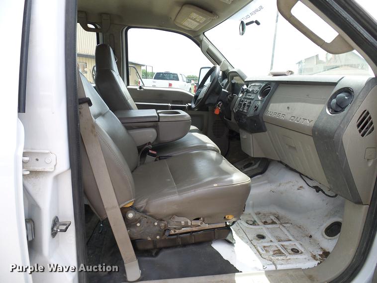 image for item DD8327 2008 Ford F450 Super Duty Crew Cab flatbed truck