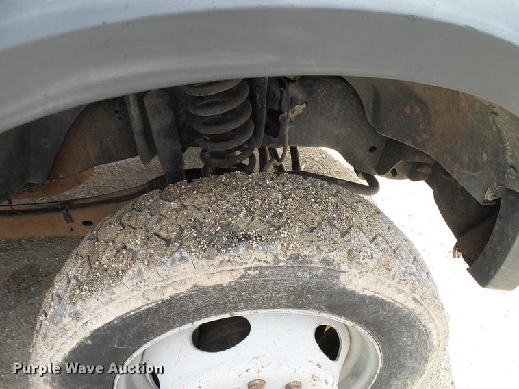 image for item DD8327 2008 Ford F450 Super Duty Crew Cab flatbed truck