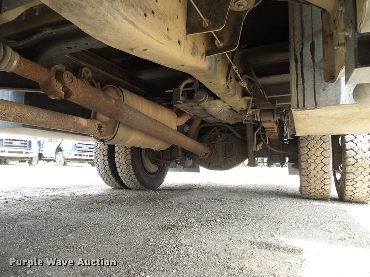 image for item DD8327 2008 Ford F450 Super Duty Crew Cab flatbed truck