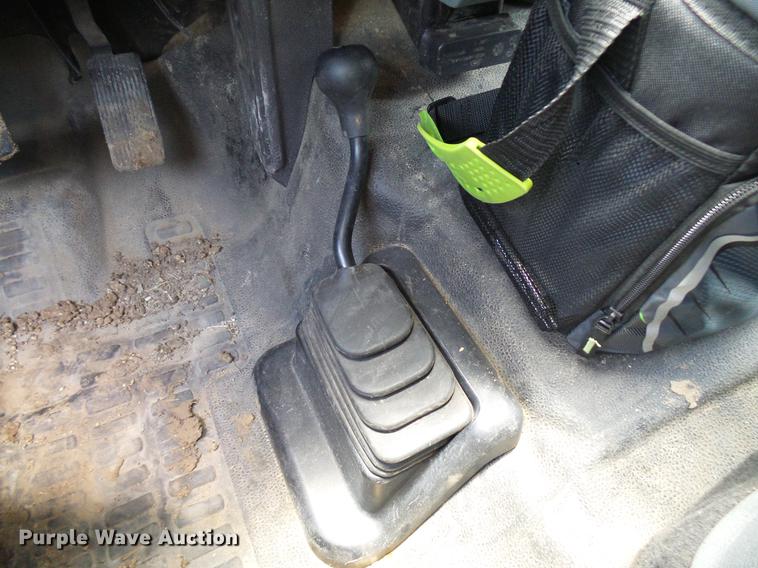 image for item DD8330 2014 Ford F550 Super Duty flat bed truck