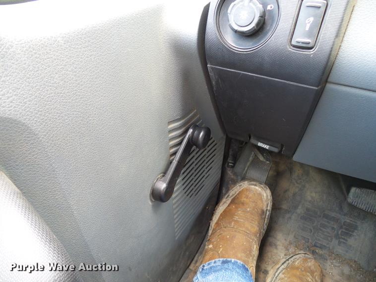 image for item DD8330 2014 Ford F550 Super Duty flat bed truck