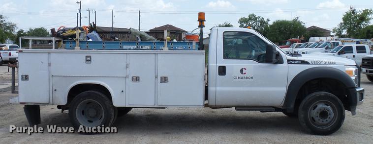 image for item DD8332 2013 Ford F450 Super Duty service truck
