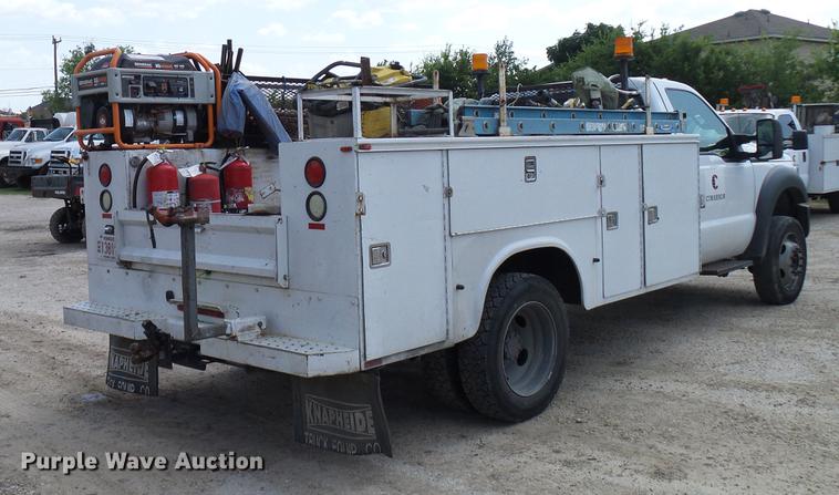 image for item DD8332 2013 Ford F450 Super Duty service truck