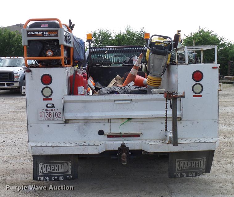 image for item DD8332 2013 Ford F450 Super Duty service truck