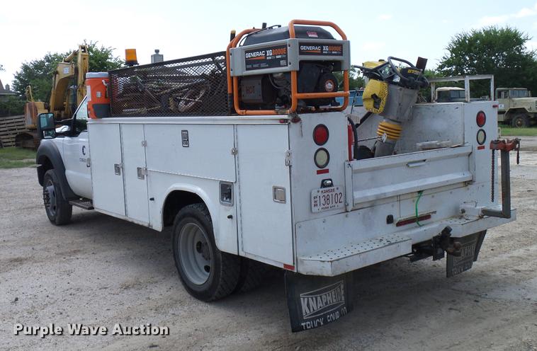 image for item DD8332 2013 Ford F450 Super Duty service truck