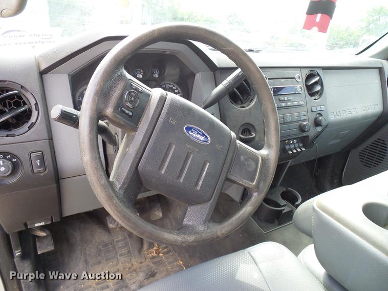 image for item DD8332 2013 Ford F450 Super Duty service truck