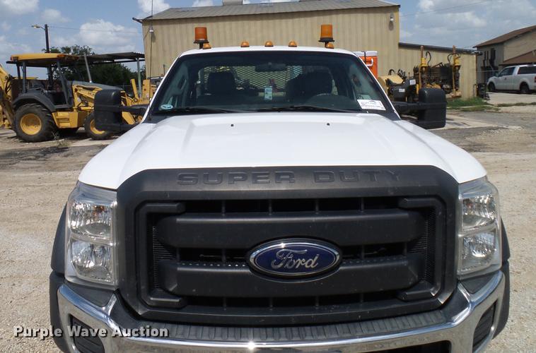 image for item DD8332 2013 Ford F450 Super Duty service truck