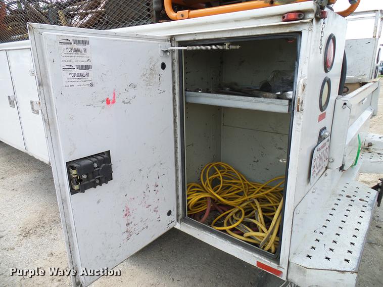 image for item DD8332 2013 Ford F450 Super Duty service truck