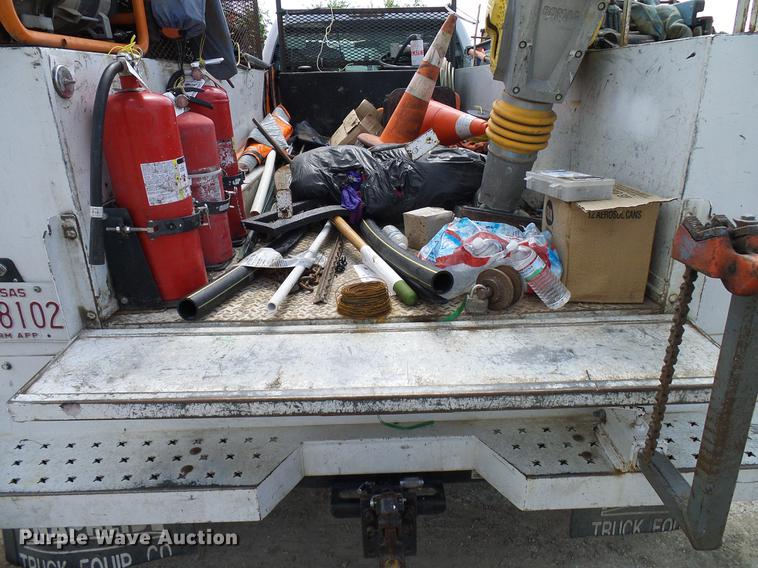 image for item DD8332 2013 Ford F450 Super Duty service truck