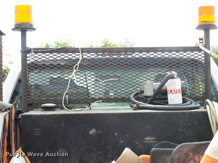 image for item DD8332 2013 Ford F450 Super Duty service truck