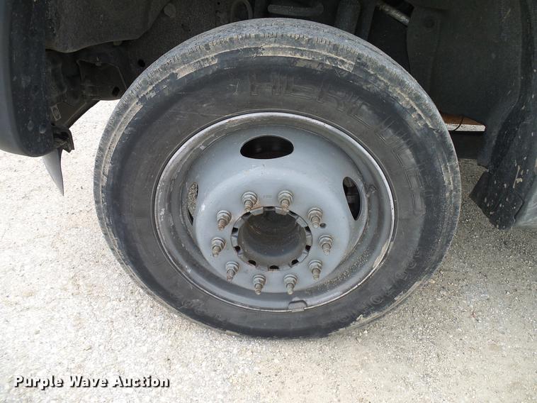 image for item DD8332 2013 Ford F450 Super Duty service truck